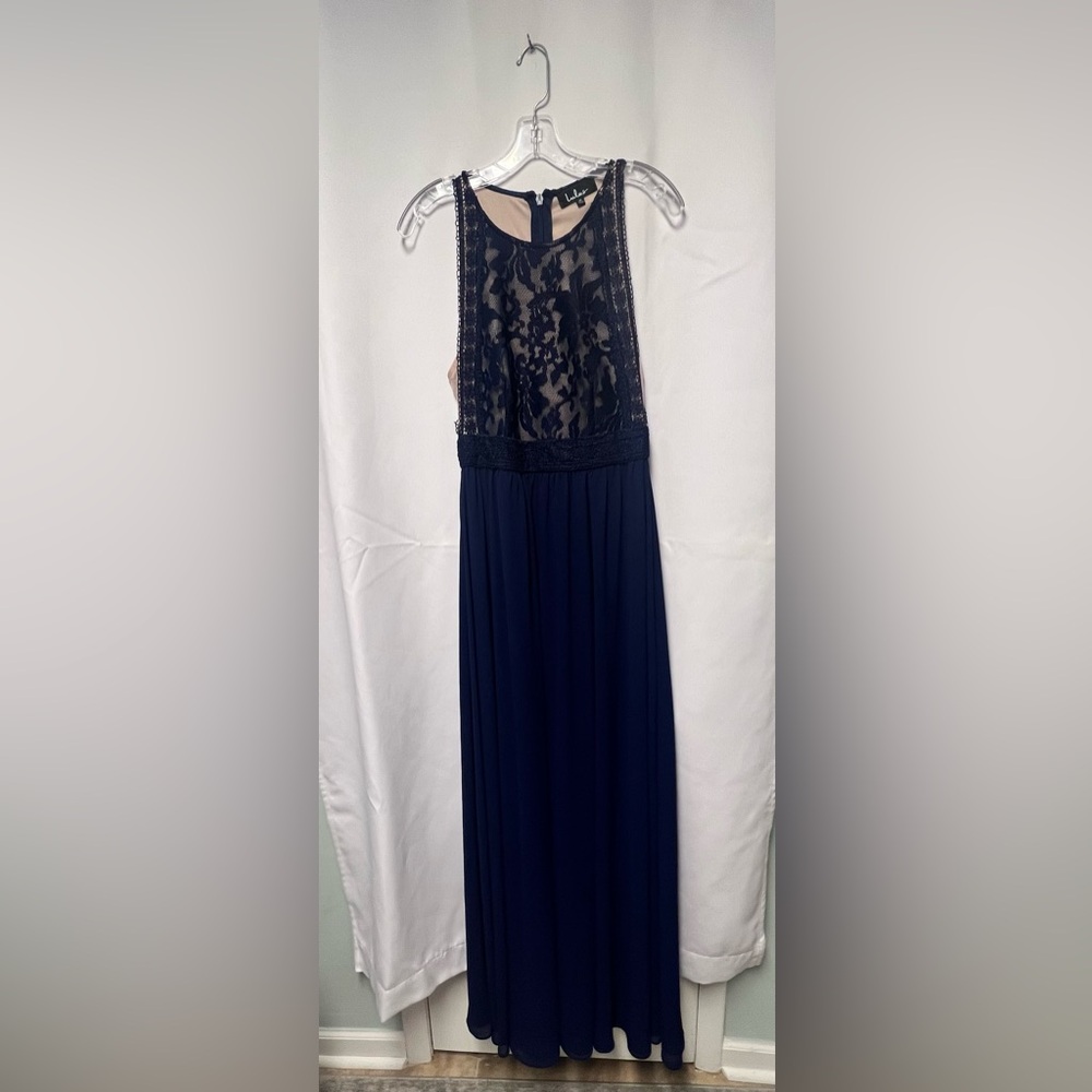 Lu Lus medium Navy Lace-Top Maxi Dress